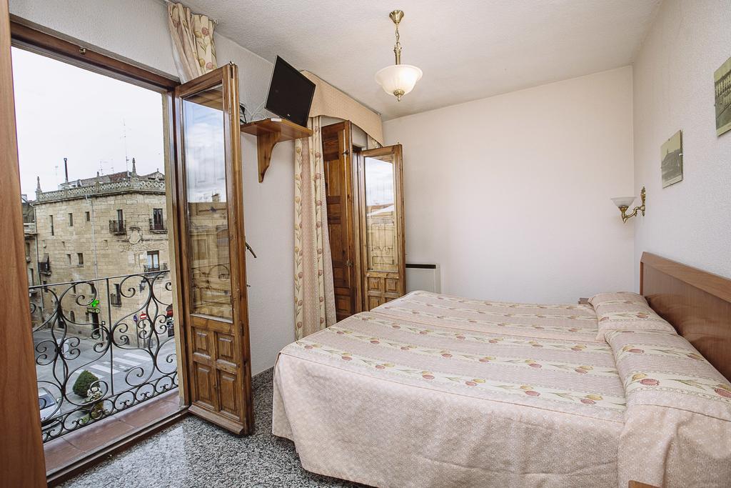 Hostal Plaza Ciudad Rodrigo Room photo