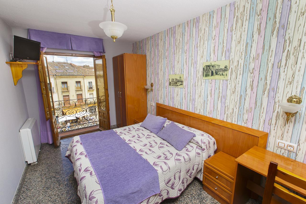 Hostal Plaza Ciudad Rodrigo Exterior photo